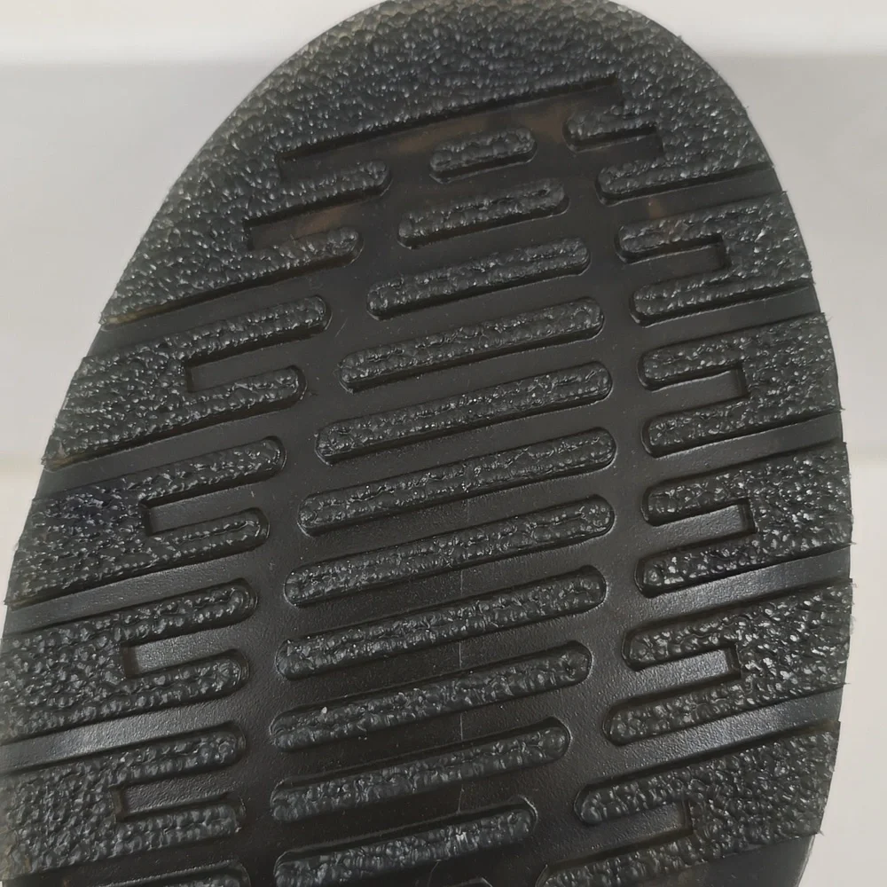 NWT Dr Martens Vegan 2976 Chelsea Boots - Picture 9 of 14